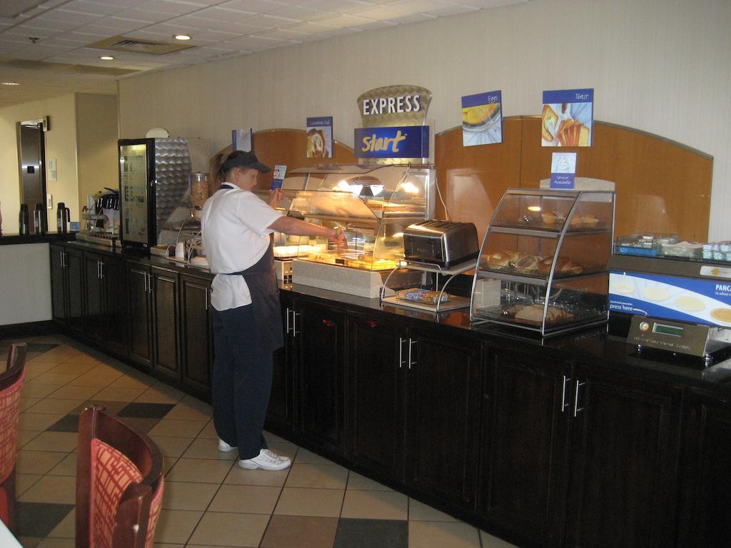 Holiday Inn Express & Suites - Morehead City By Ihg Экстерьер фото