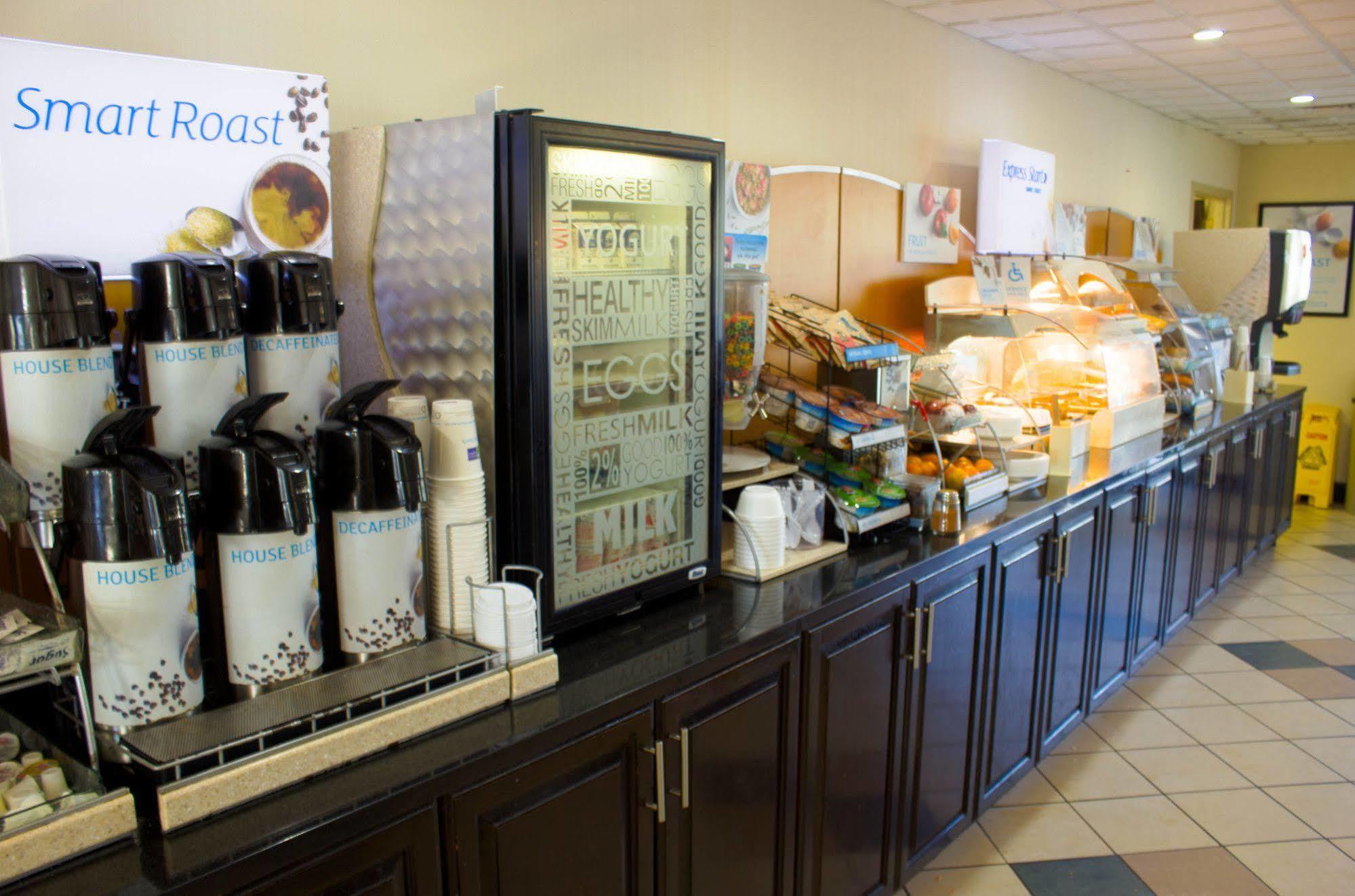 Holiday Inn Express & Suites - Morehead City By Ihg Экстерьер фото